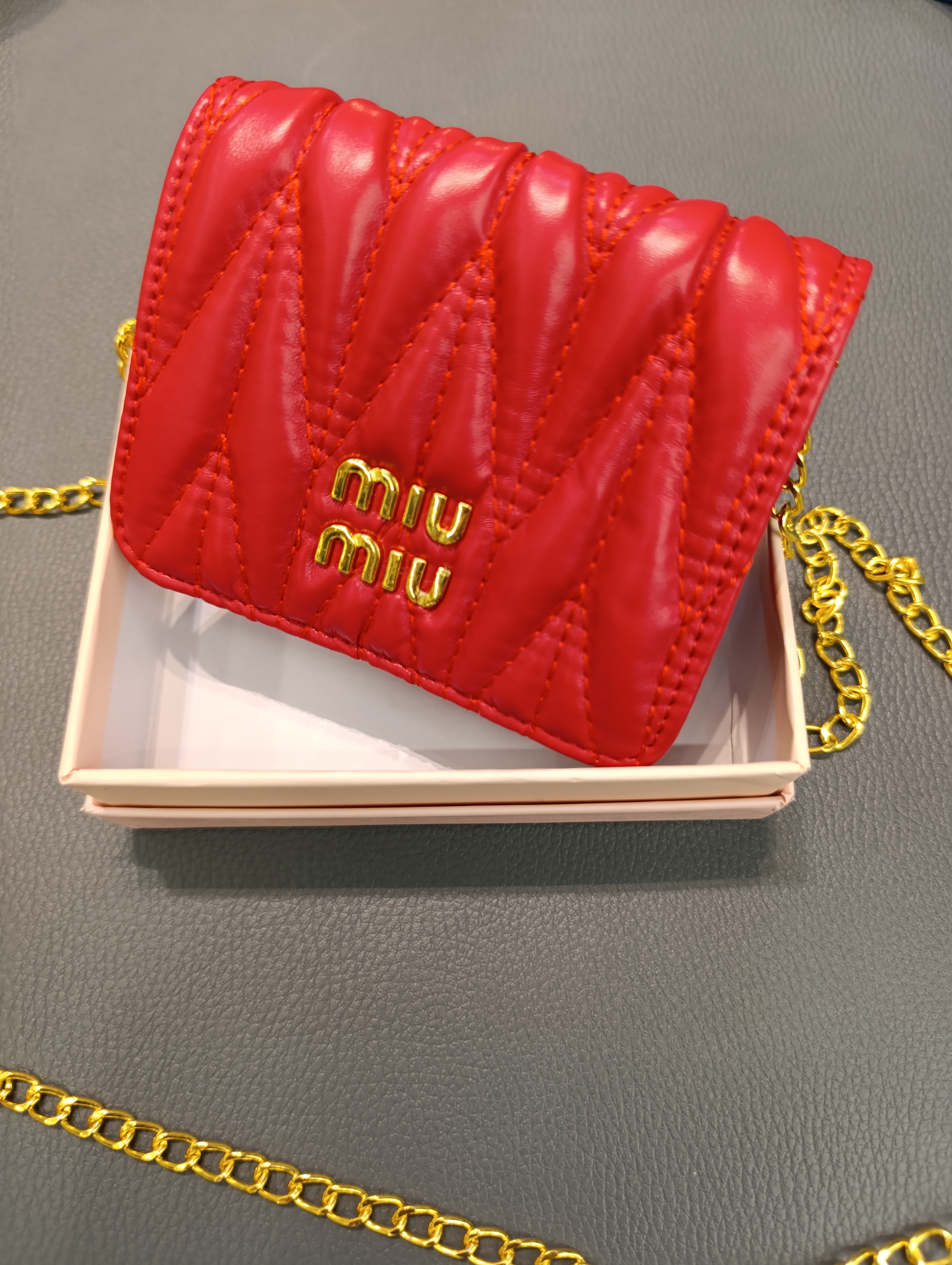 مینی بگ mIUmIU